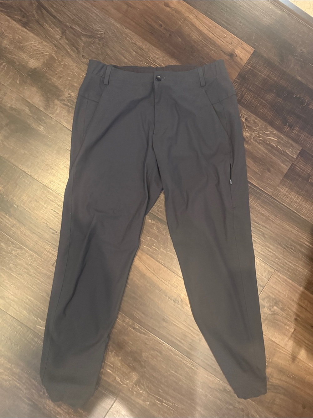 Lululemon Men's Slate Grey Performance Travel Pants. Size 34 waist 32 L